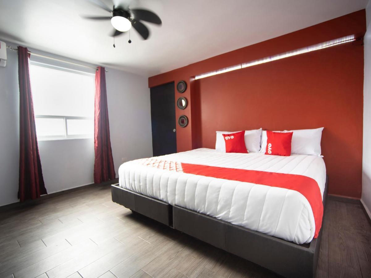Adhoc Express Hotel Monterrey Eksteriør billede