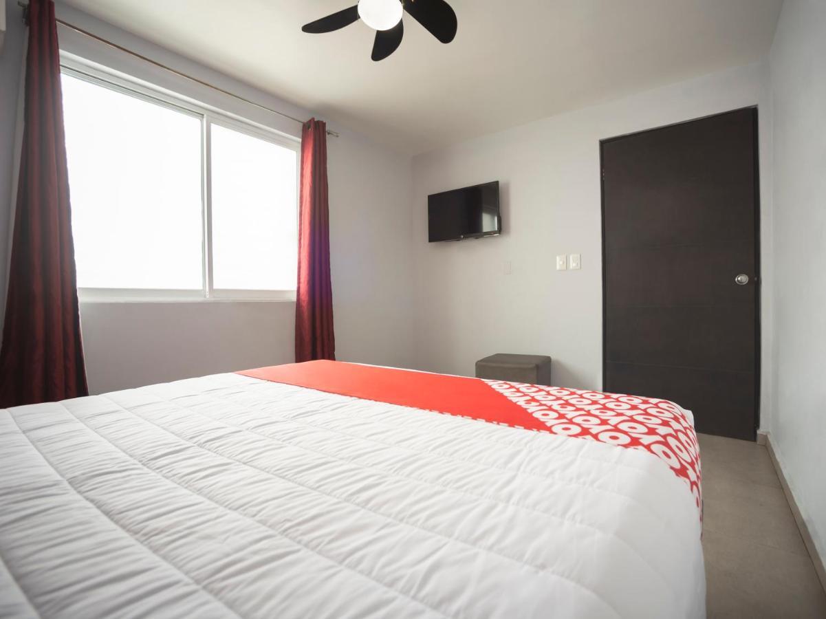 Adhoc Express Hotel Monterrey Eksteriør billede