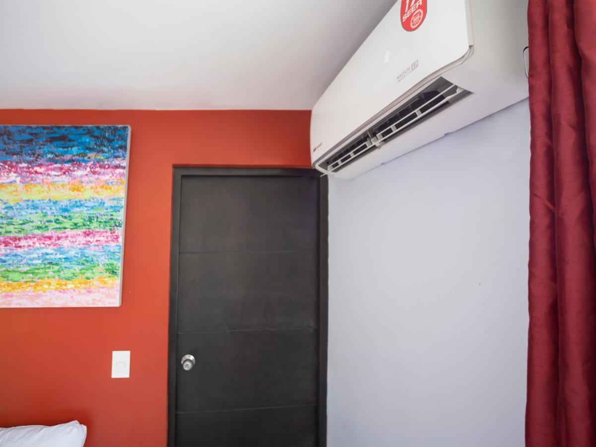 Adhoc Express Hotel Monterrey Eksteriør billede