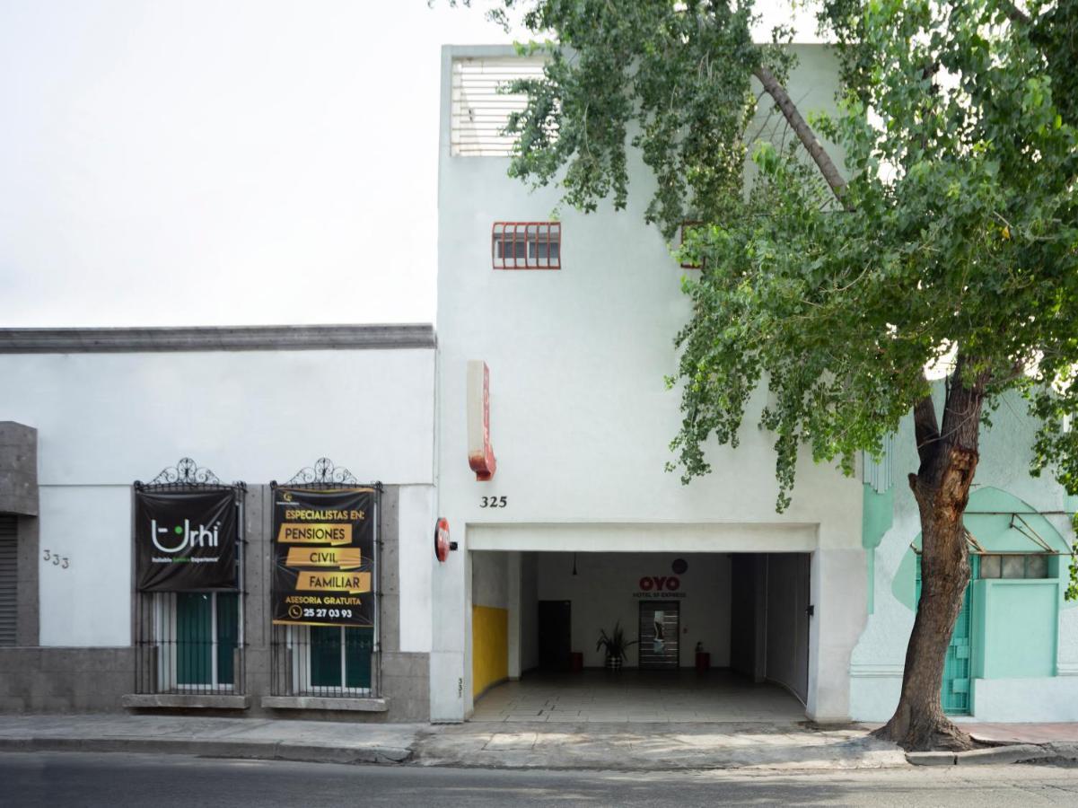 Adhoc Express Hotel Monterrey Eksteriør billede
