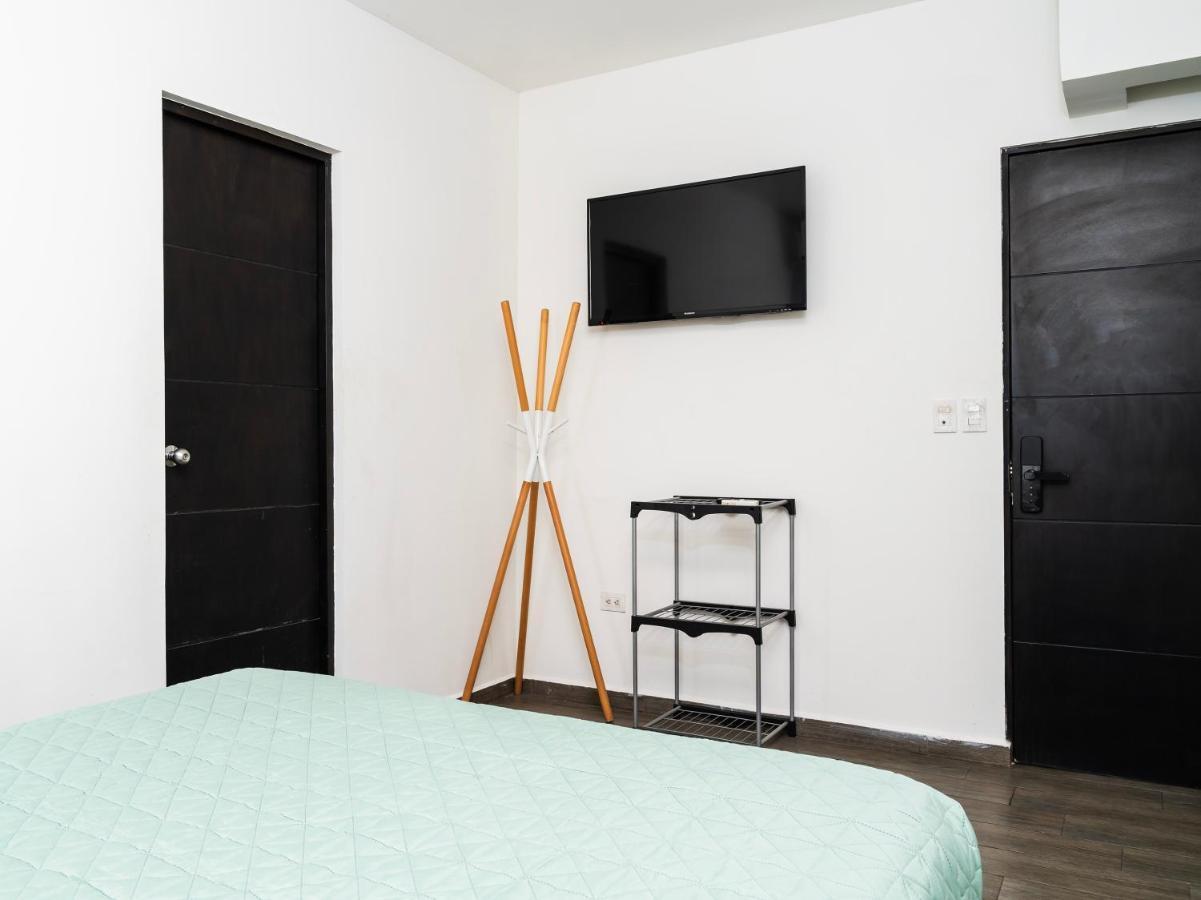 Adhoc Express Hotel Monterrey Eksteriør billede