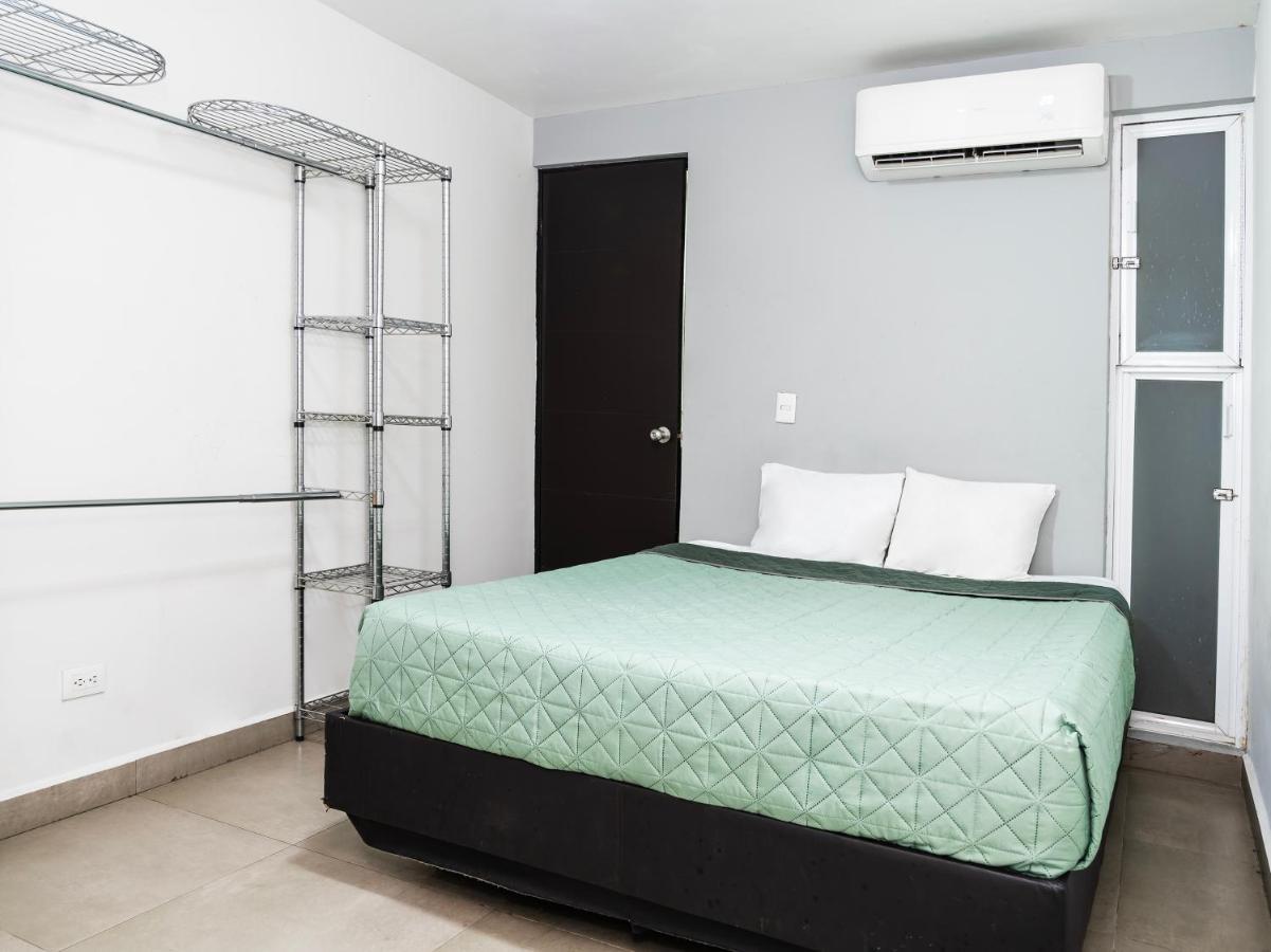 Adhoc Express Hotel Monterrey Eksteriør billede